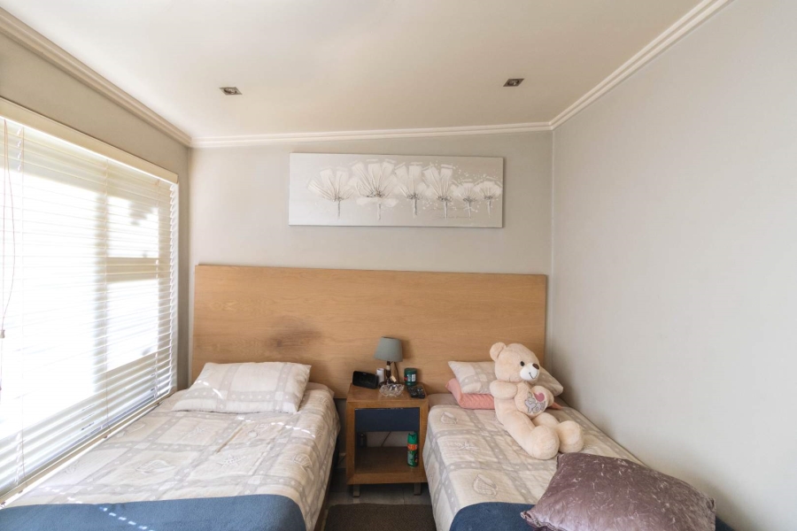 4 Bedroom Property for Sale in Sandbaai Western Cape